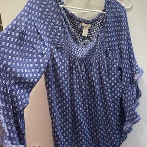 Blue and white BoHo blouse hundred percent cotton size large very flowy sleeves